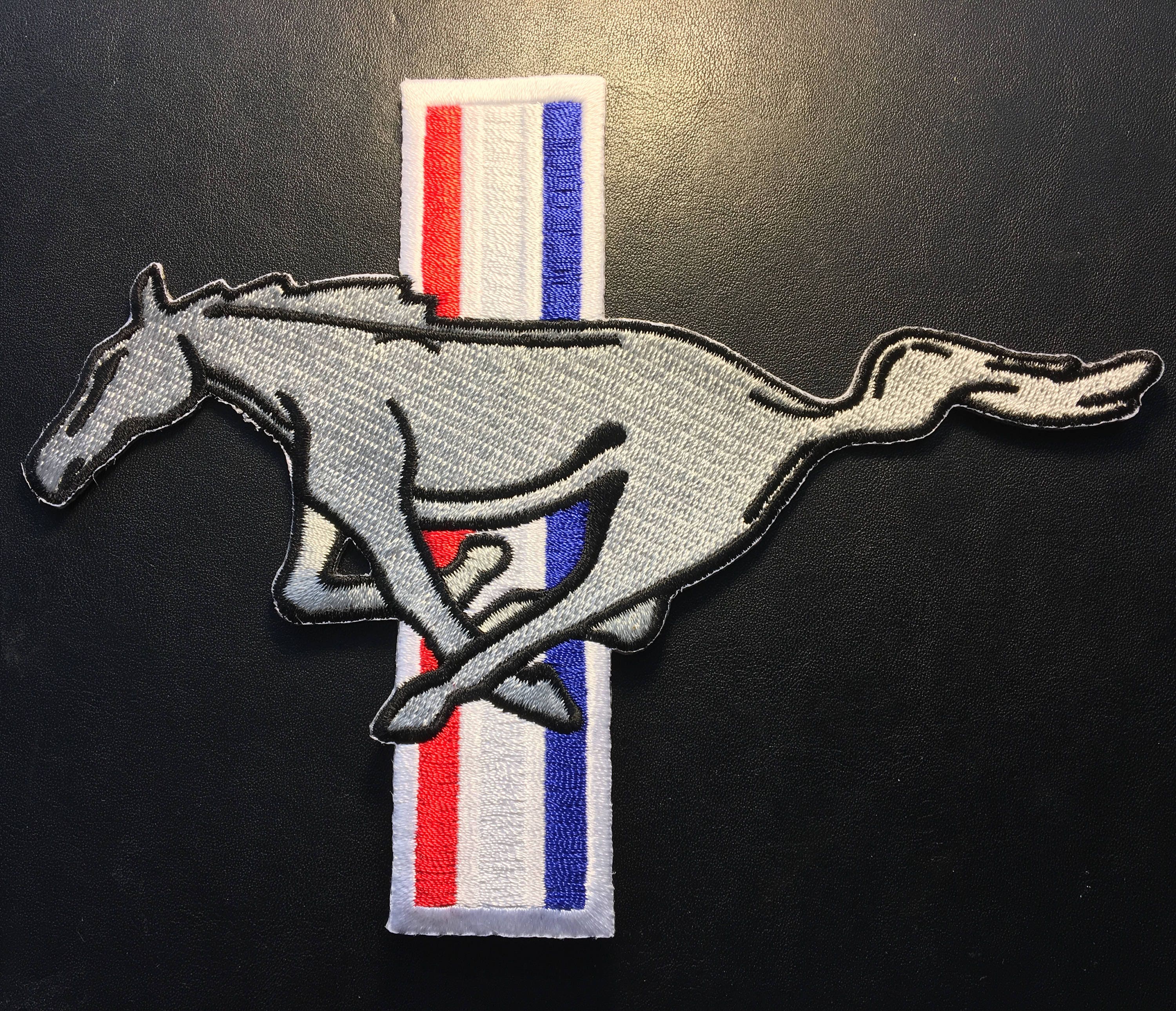 classic ford mustang logo