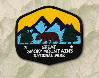 Parche del Parque Nacional, Oso de las Montañas Humeantes Bordado para Planchar, Recuerdo de Mochila de Senderismo y Camping 3.5 x 3 pulgadas