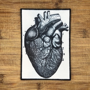 Detailed Anatomical Heart Iron-On Patch – Vintage Medical Illustration – 6.5x4.5&quot; Gothic Appliqué for Jackets, Bags, and DIY Fashion