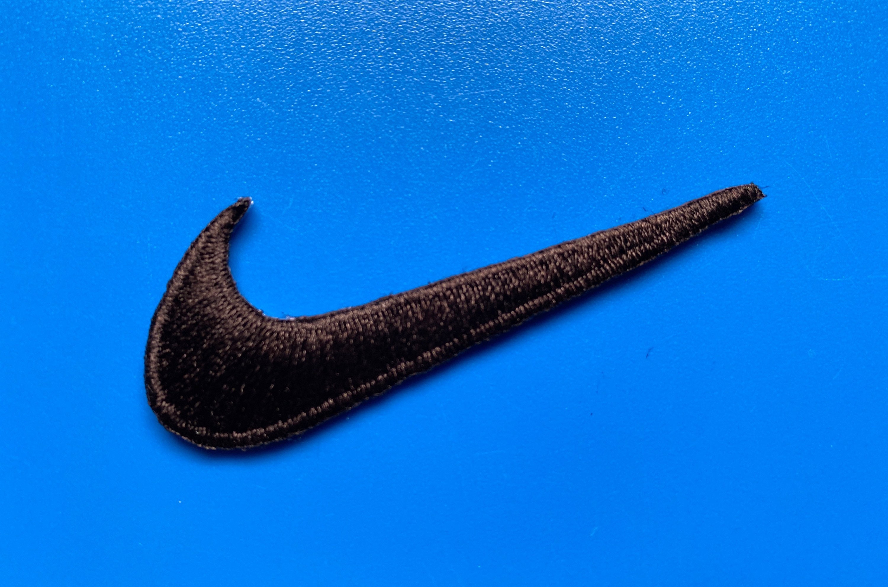Nike Swoosh Logo High-Quality Embroidered Iron On Patch Black 2.25“ x…