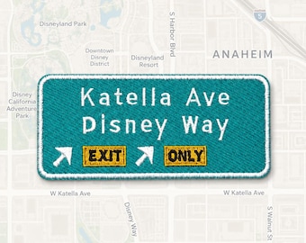 Naszywka do prasowania z napisem „Disneyland Exit Sign” – 3,5 x 1,5 cala, haftowana aplikacja z napisem „Freeway Sign” na czapki, torby i kurtki