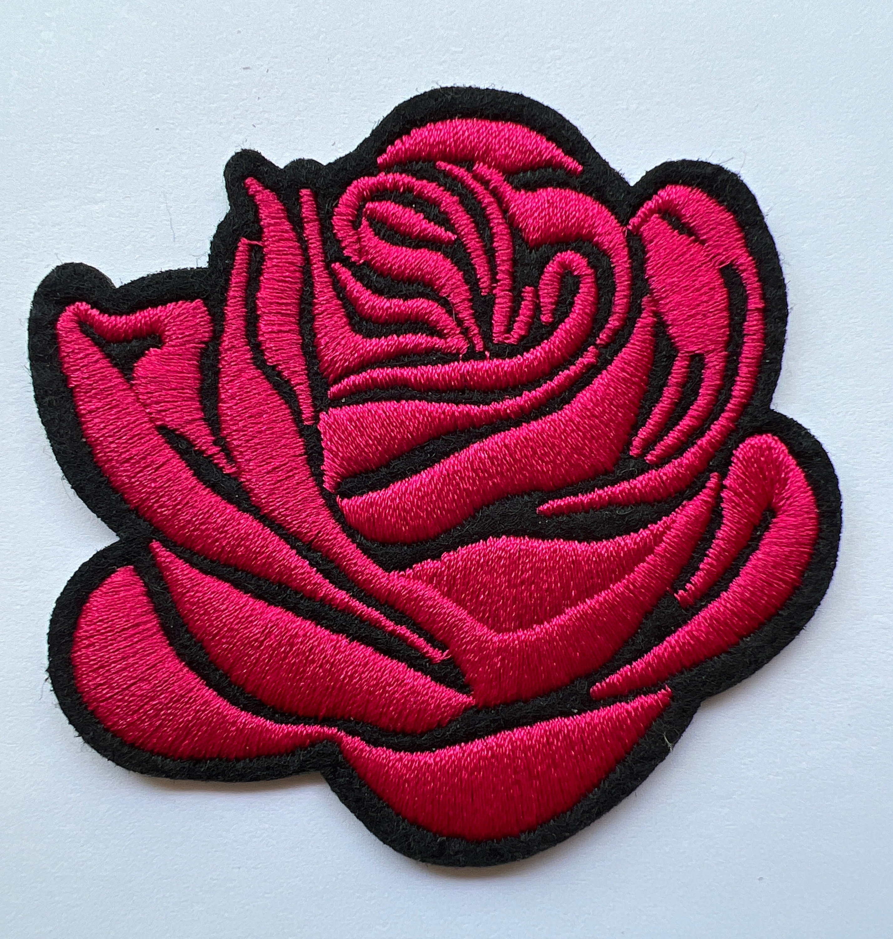  Patches Flowers, 2PCS Embroidered Patches DIY Sewing Practical  Efficient Stylish Appearance for Backpack for Wedding Dresses (Pink)