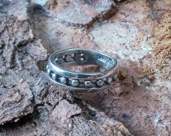 Men, women sterling silver ring, wedding band oxidized silver ring, unisex silver wedding bands, Engagement ring with open design..