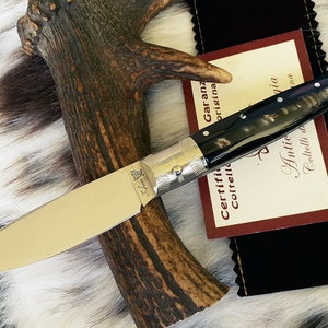 SARDINIAN ARTISAN KNIFE from Pattada, 10 cm blade, mouflon horn handle with steel core, with warranty certificate and case