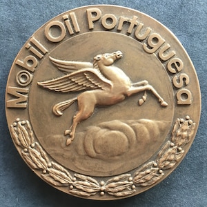 Beautiful antique and rare bronze medal of Mobil Oil Portuguese, 1971 image 1