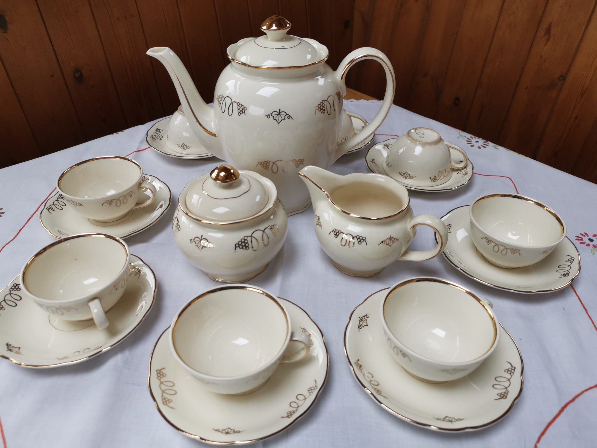 Villeroy and Boch complete tea set. Etsy