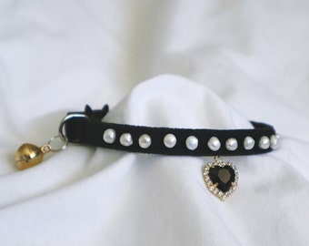 Josephine Black Velvet Collar | Freshwater Pearl & Personalized Rhinestone Heart | Adjustable Cat Collar