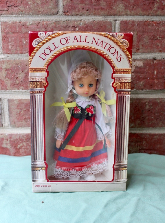dolls of all nations 1980s