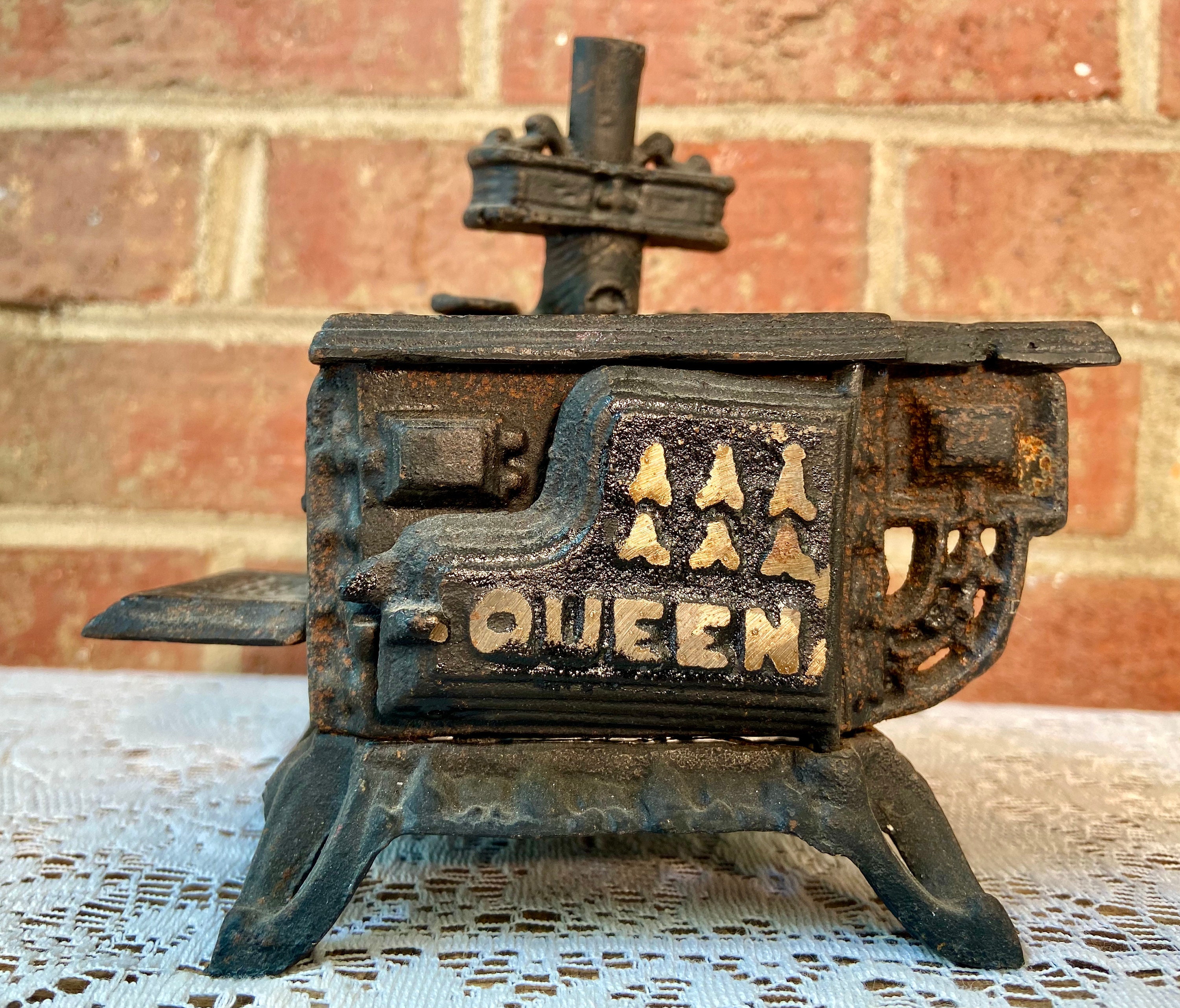 Miniature Cast Iron Stove by Queen complete with a frying Etsy