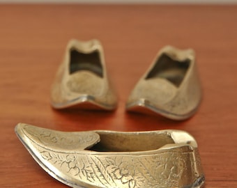 真鍮の靴の灰皿 真鍮のスリッパ トルコのスリッパ アラジンの靴の