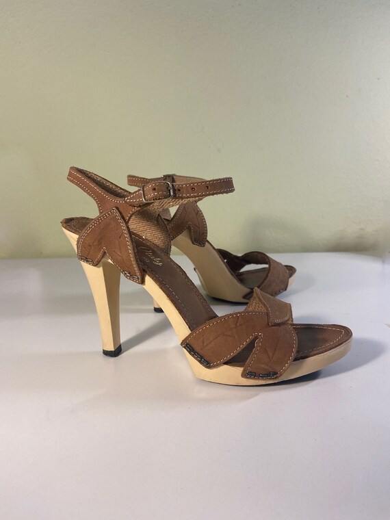 Italian cream & tan leather pumps Gem