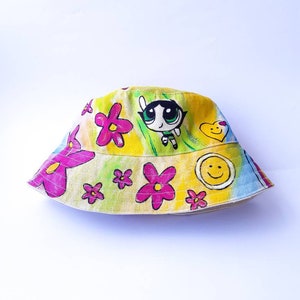 Buttercups inspo, bucket hat