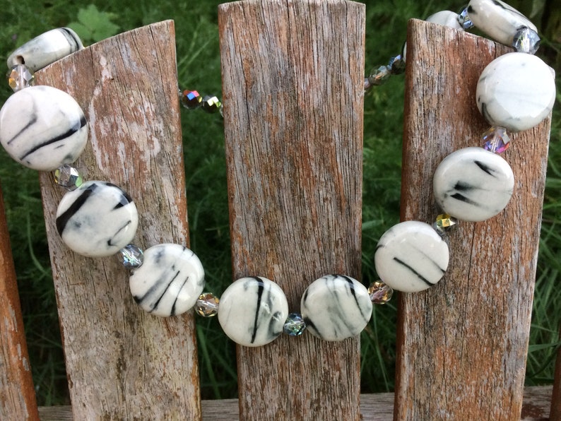 Pretty 1950/'s Style Zebra Jasper Stone and Rainbow Glass Beaded Necklace