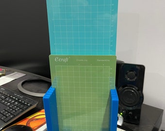 Cricut Joy cutting mat holder. Easy simple storage! Holds 6 cutting mats.