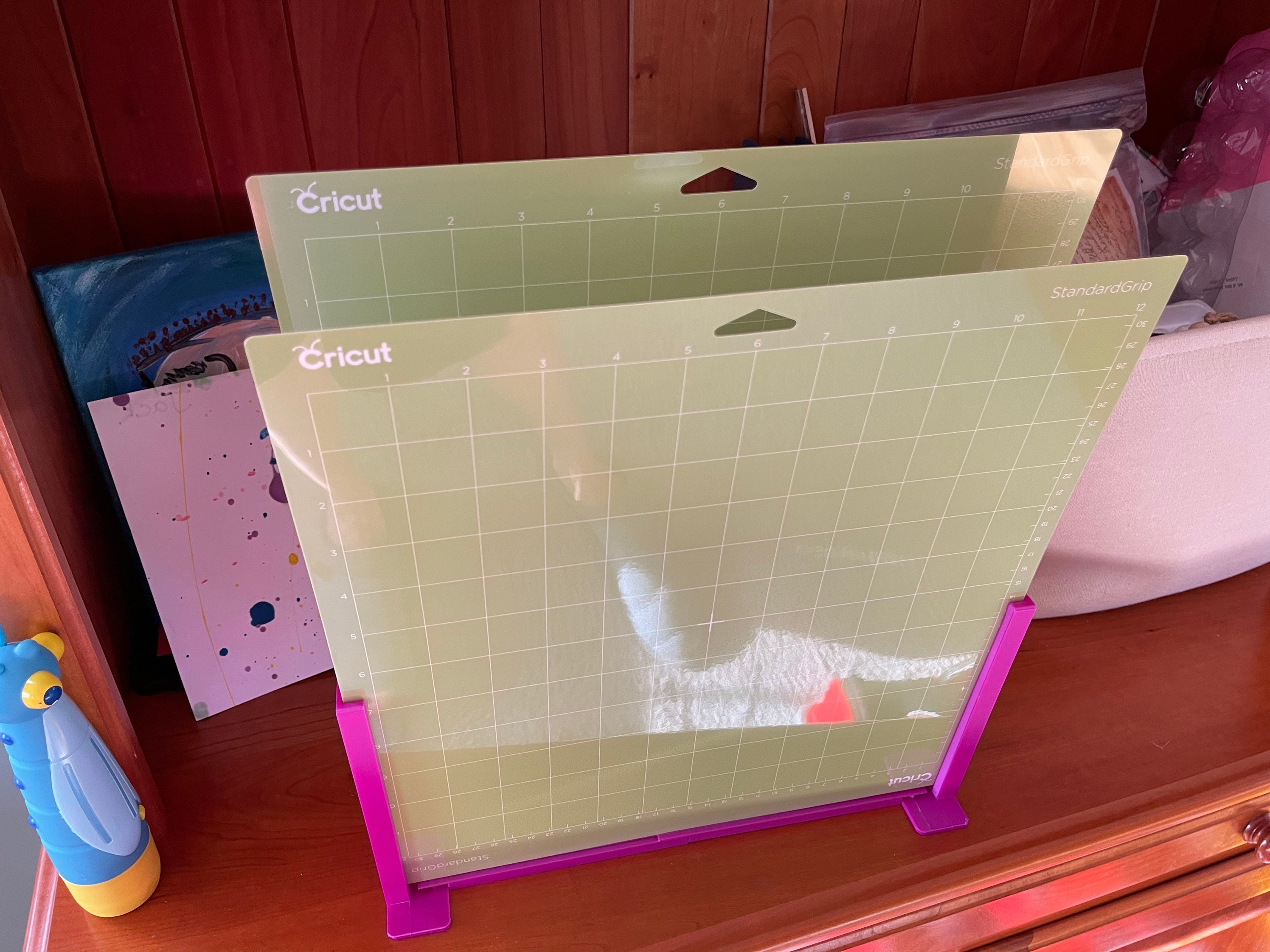 Cricut Cutting Mat Holder. Easy Simple Storage Holds 6 Cutting