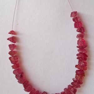 Precious ruby rough ~~~ Raw ruby ~~~ 6-7 MM ~~~ 38 pieces ~~~ 73 carat ~~~ Center Drill ~~~ AAA Quality ~~~ jewelry making