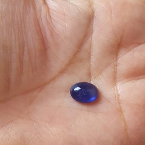 Natural Blue Sapphire~~ Loose Gemstone~~AAA+ Quality-~~8x12 MM ~~~~ 6 Carats~~~Smooth Oval shape~~~~~1 Piece