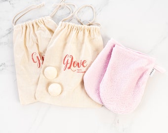 Make-up remover glove with water only (set of 2 pink with carry bag and soap), natural, ecological and societal make-up remover.