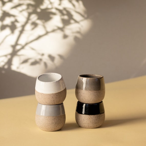 4 tazze da caffè espresso in diversi colori / Set di quattro tazze da caffè in ceramica fatte a mano / Regalo per amanti del caffè