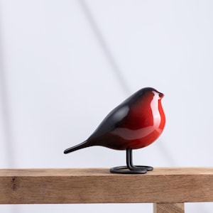 Ceramic Bullfinch Bird Figurine: Elegant Home Decor