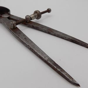 Ancien Compas D’épaisseur 40 Cm – Outil Vintage Pour Collectionneurs Et Amoureux Du Travail Du Bois
