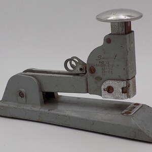SWINGLINE Inc Stapler/Design 50/Long Island-USA/Vintage Office Stapler 50s/Art Deco Stapler/Made in USA/Decorative Object/Gift Idea. image 7