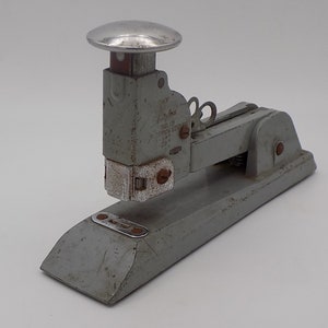 SWINGLINE Inc Stapler/Design 50/Long Island-USA/Vintage Office Stapler 50s/Art Deco Stapler/Made in USA/Decorative Object/Gift Idea. image 2