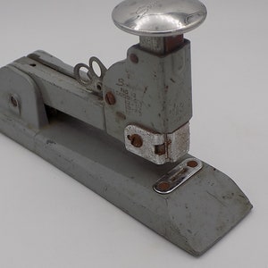 SWINGLINE Inc Stapler/Design 50/Long Island-USA/Vintage Office Stapler 50s/Art Deco Stapler/Made in USA/Decorative Object/Gift Idea. image 5