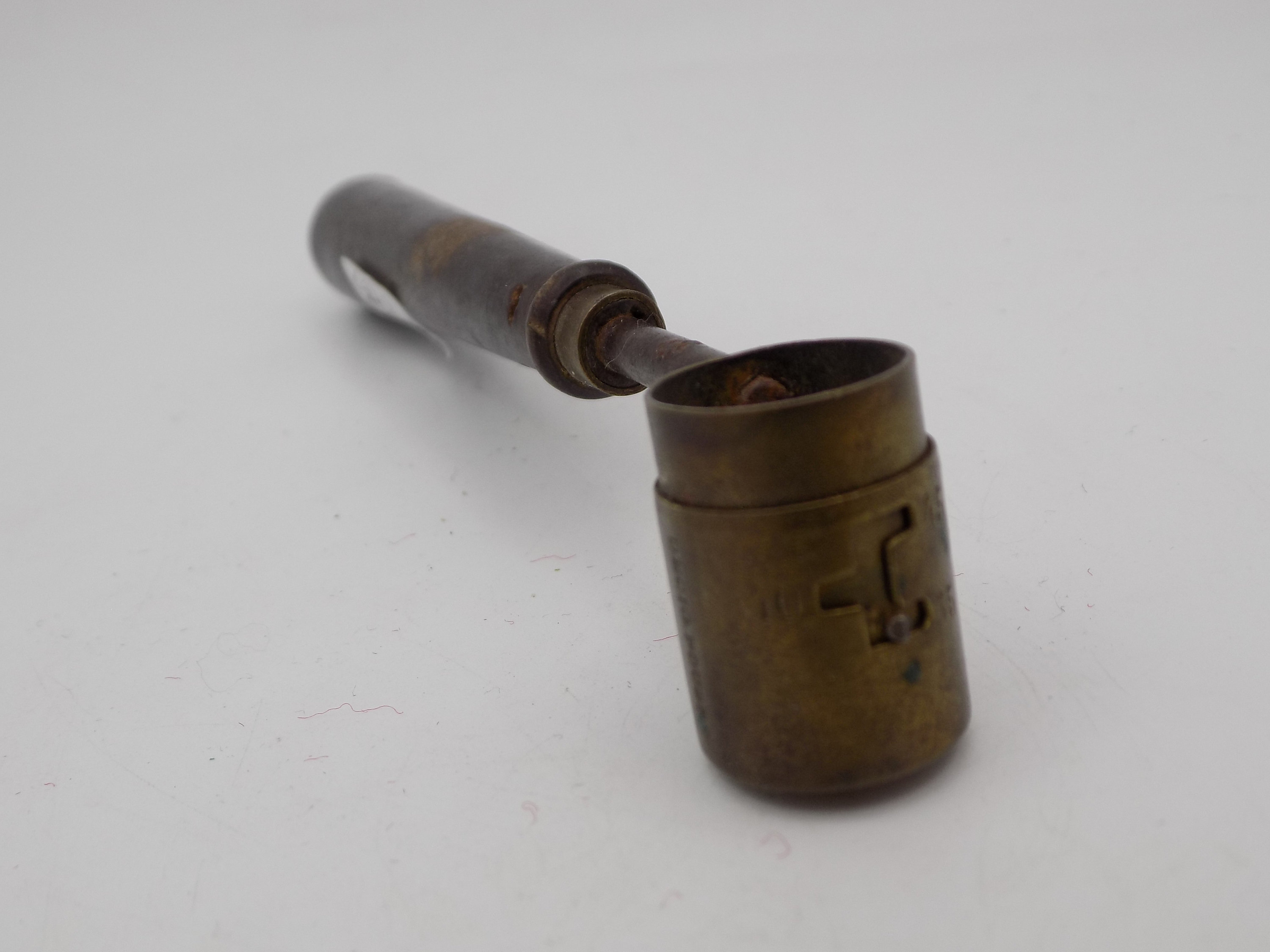 Ancienne Dosette à Poudre - Objet En Plomb, Laiton Et Bois - Époque Indéterminée