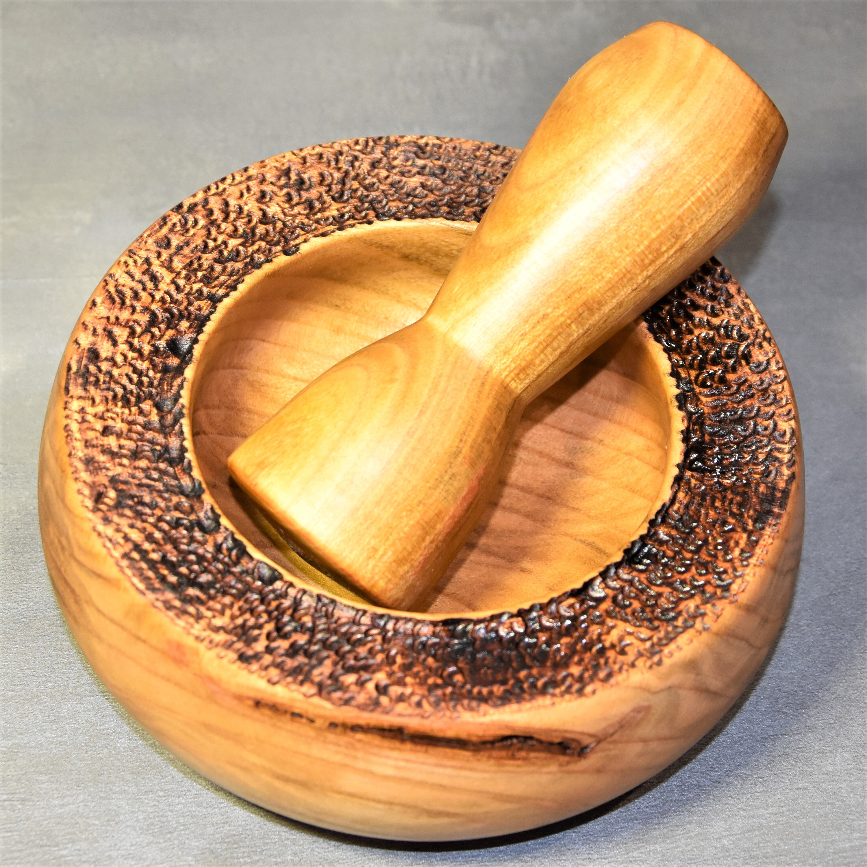 Mortier et Son Pilon en Merisier - Pièce Unique, Artisanat d'art