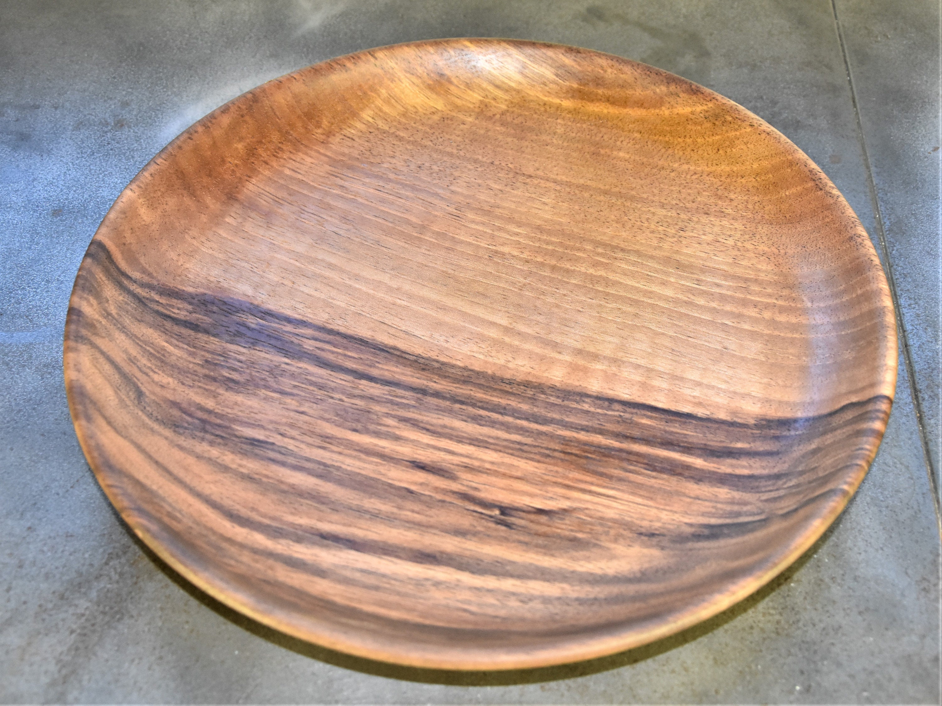 Assiette en Bois de Noyer - Assiette Écologique Noyer