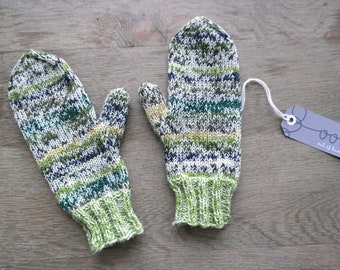 Hand knitted mittens - size M