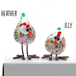 glass miniature chickens duo collectables easter decoration miniature figurines farm animals livestock chick poultry feather pink green