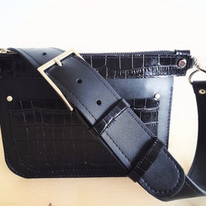 Borsa da cintura in pelle borsa a fianco Borsa da viaggio borsa da cintura borsa da viaggio bici borsa goffrata nera per la sua borsa da viaggio borsa regalo sotto 50 borsa festival estivo