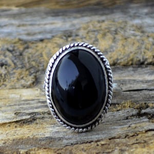 Oval Black Onyx Ring: Artisan 925 Sterling Silver Gemstone