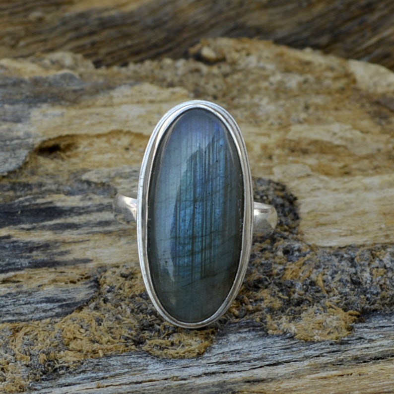 925 Sterling Silver Ring Labradorite Ring OOak Labradorite Gemstone Ring Blue Fire Simple Ring Oval Cabochon Labradorite Ring Jewelry