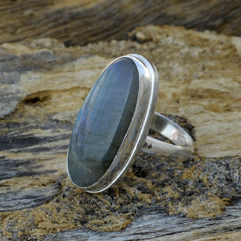 925 Sterling Silver Ring Labradorite Ring OOak Labradorite Gemstone Ring Blue Fire Simple Ring Oval Cabochon Labradorite Ring Jewelry