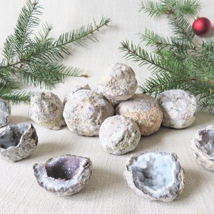 DIY crystal druses, geodes closed to crack open yourself, surprise, gift idea, children's birthday, geology