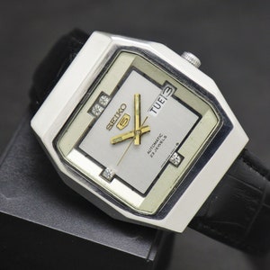 80's Rare Vintage Seiko 5 Automatic Movement 6349 Japan Made Men's Watch.