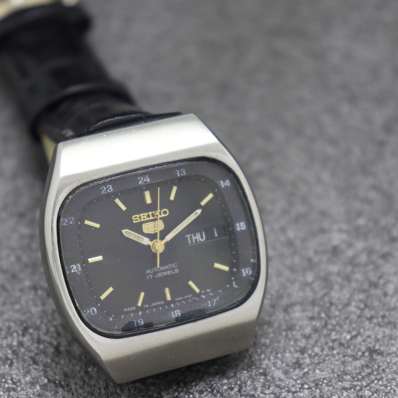 seiko 5 railway time