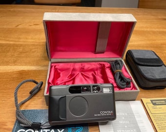 Contax T2 Titanium Black 35mm Point & Shoot – Original Box and Accessories