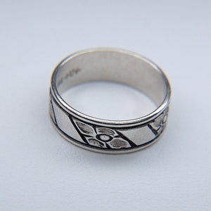 Vintage Sterling Silver Forget-Me-Not Floral Ring, Uncas, Cigar Band, Pinky Ring, Size 4.75 (Size 4 3/4), c. 1960s, 1.93g