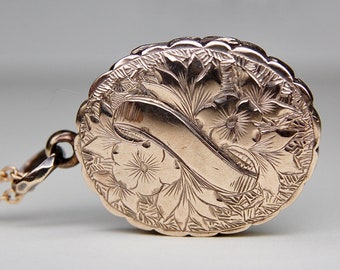 9k Repousse Floral Foliate Oval Locket, Rosy Gold, Hand Chased, Glass Cover, 9ct Front & Back, Canadian, Aesthetic, Antique, c. 1890, 4.82g