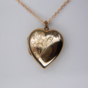 Retro Floral Foliate Heart Locket, Hand Chased, 9ct Front & Back, Canadian, Pendant Necklace, Vintage, Optional Chains, c.1930's-50's, 3.90g image 4