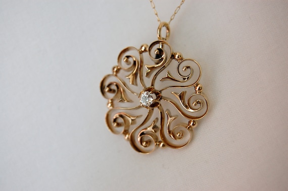 Diamond Concentric Swirl Pendant 1//20ct 10k White Gold
