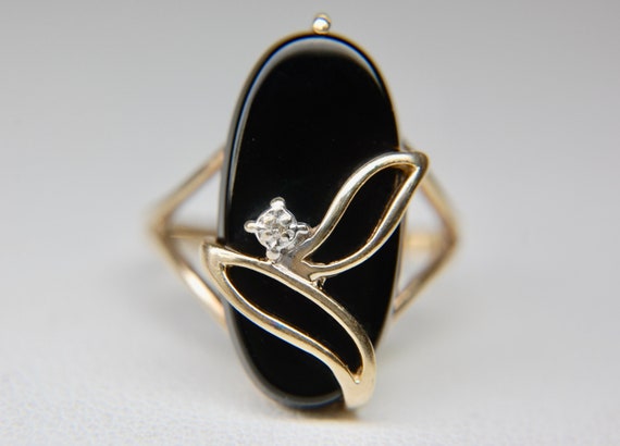 Retro Onyx and Diamond Ring in 10k Gold, Oval, Fl… - image 3