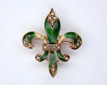 Art Nouveau Fleur-de-Lis Green Guilloche Enamel Seed Pearl Pendant Brooch in 14k Solid Gold, Antique, Optional Chains, c. 1910s, 3.18g