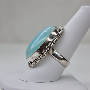 Luminous Aqua Blue Chalcedony Artisan Ring in Sterling Silver, Boho, Vintage, Size 9.25 Size 9 1/4, c. 1970s, 13.82g image 9