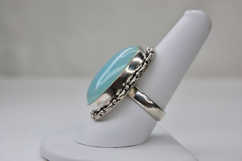 Luminous Aqua Blue Chalcedony Artisan Ring in Sterling Silver, Boho, Vintage, Size 9.25 Size 9 1/4, c. 1970s, 13.82g image 9
