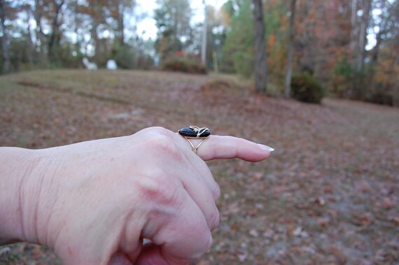 Retro Onyx and Diamond Ring in 10k Gold, Oval, Fl… - image 9